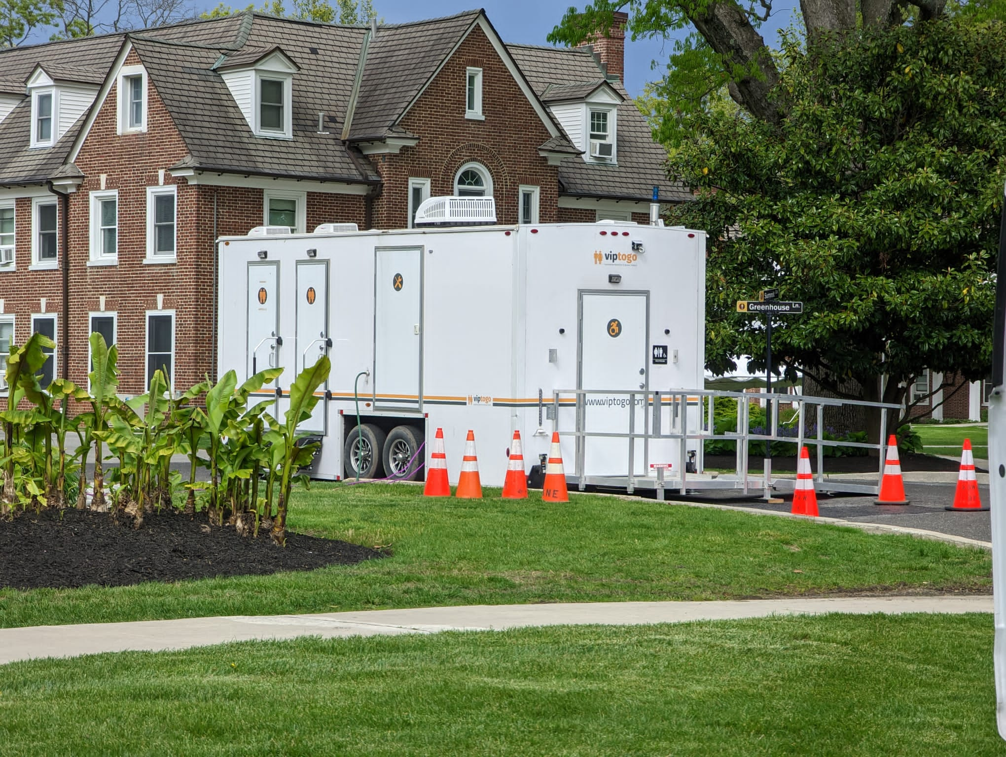 ADA restroom trailer