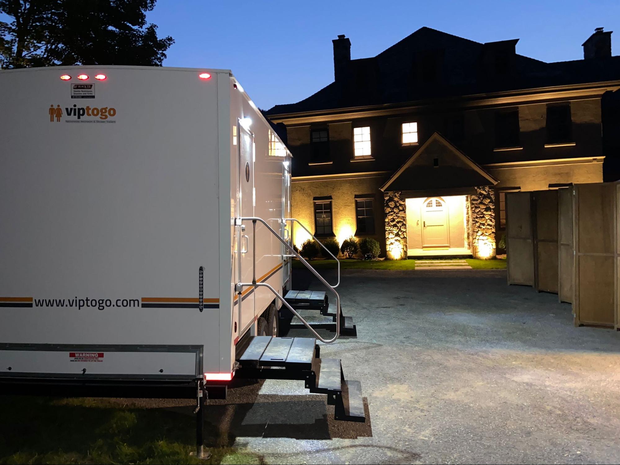 Luxury restroom trailer rental for South Dakota intimate event