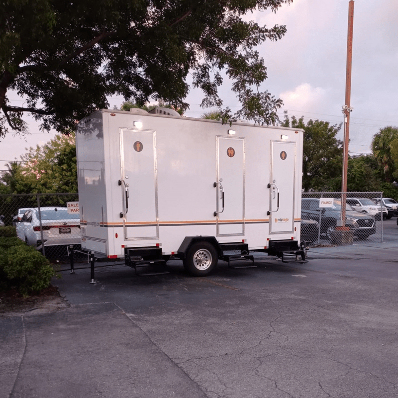 Highway expansion restrooms trailer from VIP To Go