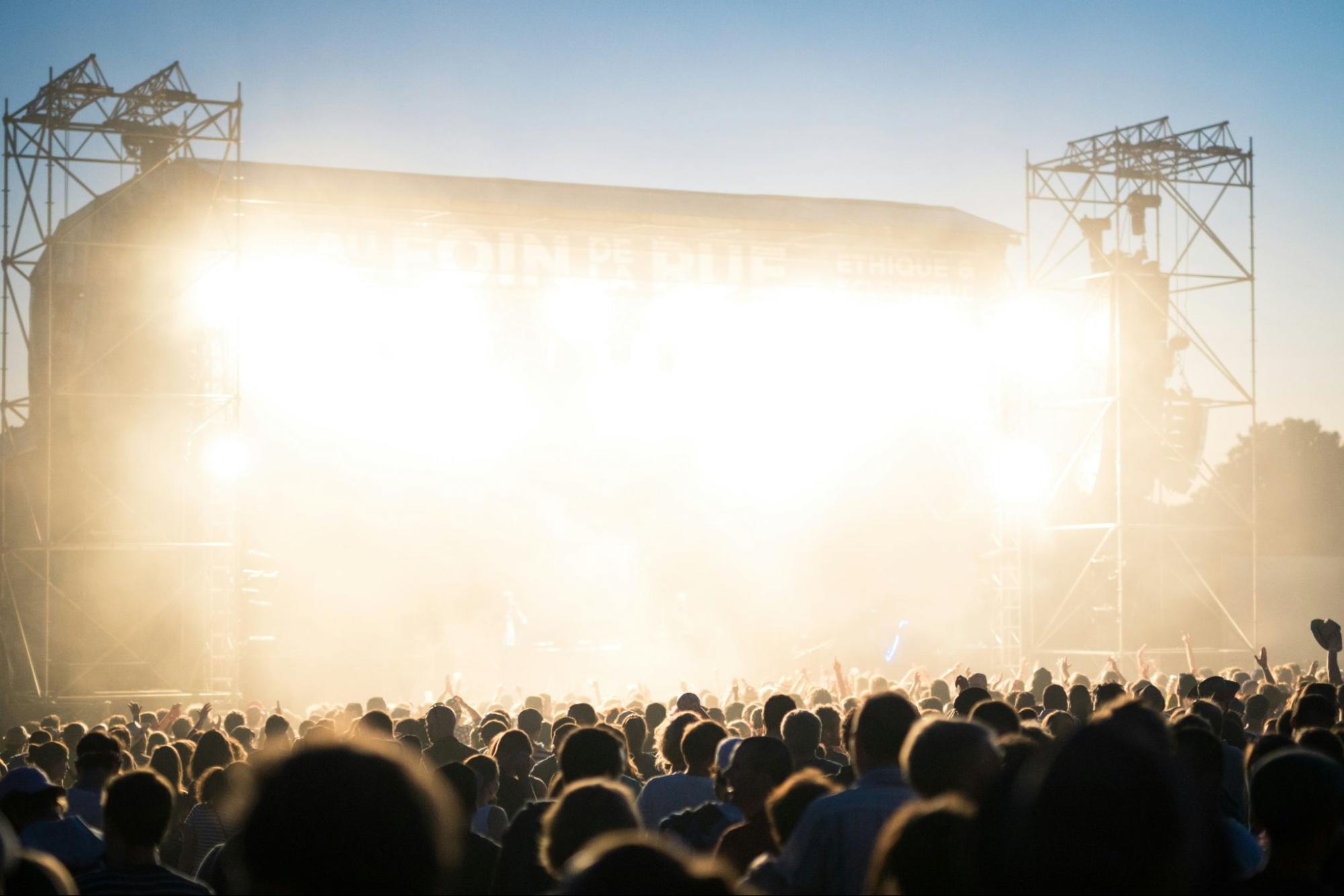 pop-up concert that requires temporary restroom planning