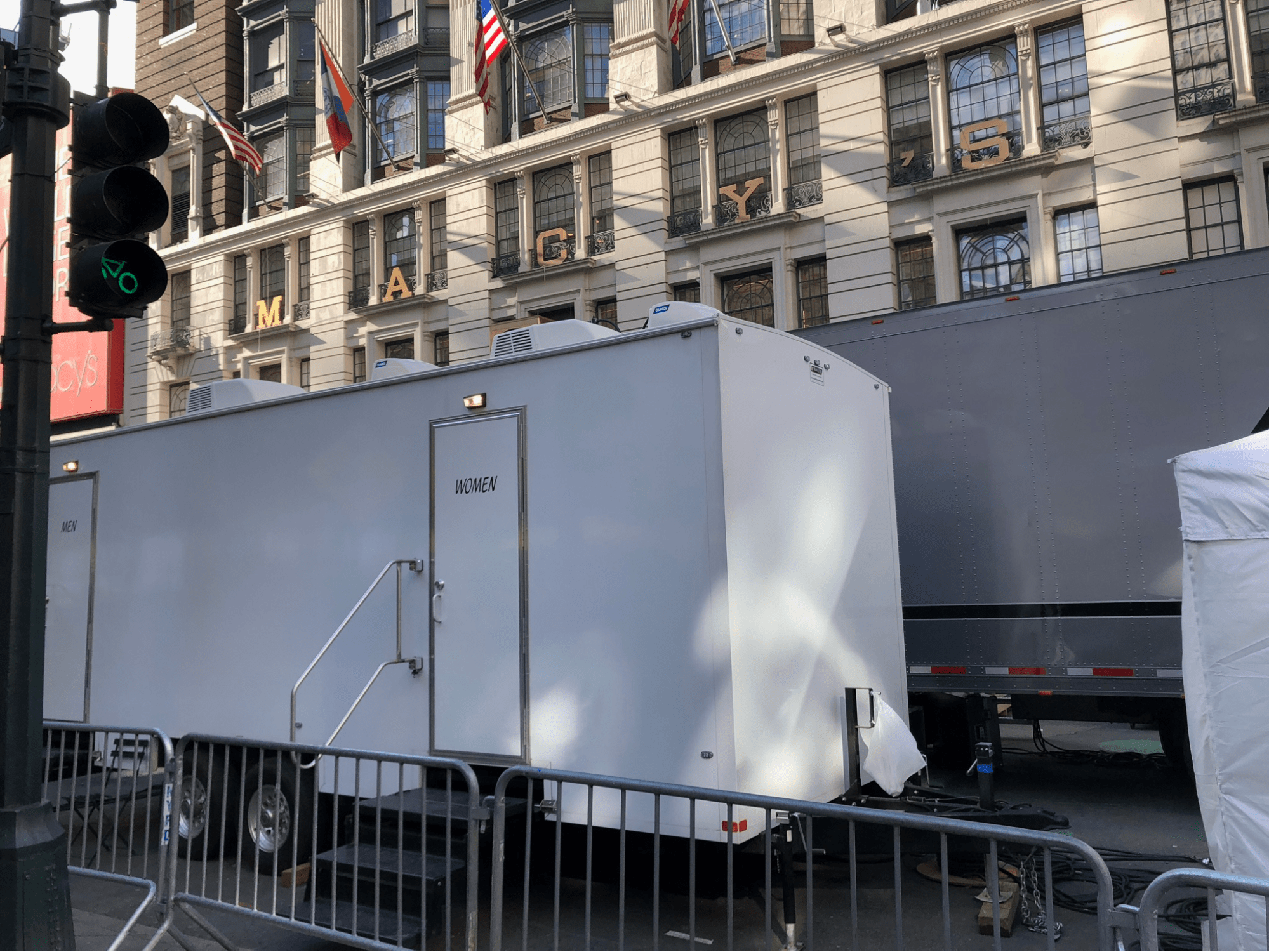 VIP To Go’s federal construction restroom trailer