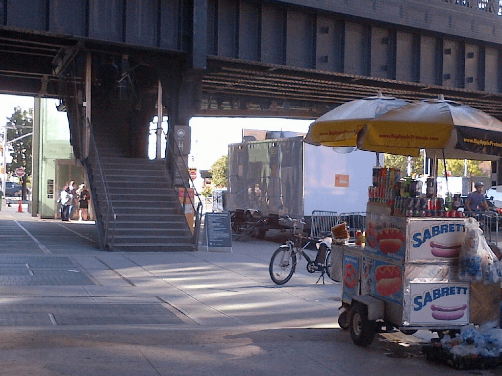 VIP To Go’s restroom trailers for outdoor trade shows